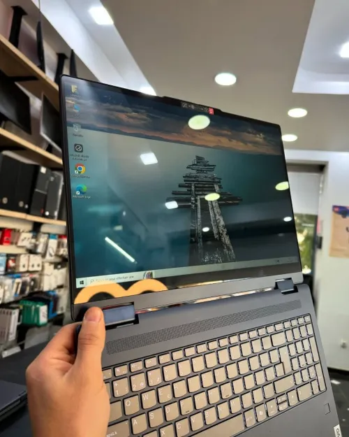 LENOVO IDEAPAD 5 2-IN-1 AMD Ryzen 7 8845HS à 5.1 GHz  16GB DDR5 1TB SSD 16 FULL HD+ Tactile 360