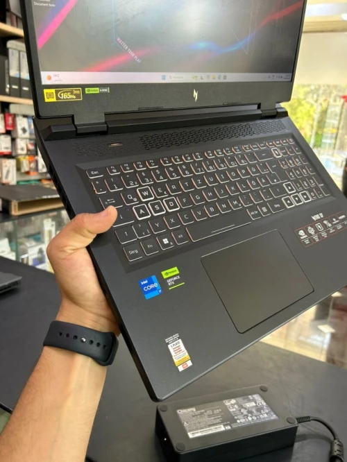 ACER NITRO 17 Intel Core i7-13620H 24 Mo de cache, jusqu à 4,90 GHz RAM 16GB DISQUE 1TB SSD 17 2K iPS 300nits 165Hz NVIDIA GeForce RTX 4060 8GB