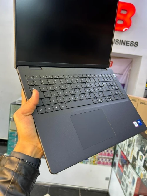 DELL 16  DC16250 Intel Core 5 120U  RAM 8GB 512GB ECRAN 16" FHD+ Anti-Glare Intel Graphics