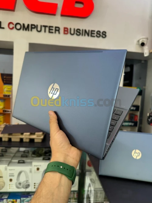 HP PAVILLION 15 Intel Core i5-1235U cache 12 Mo à 4,40 GHz, avec IPU RAM 16GB 512GB SSD 15.6 FULL HD