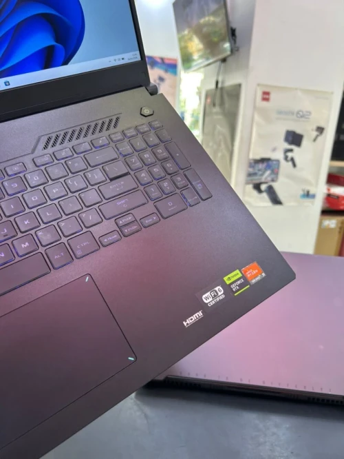 ASUS TUF GAMING A17 AMD Ryzen 9 7940HS, Cash 16MB Jusqu'à 5.2 GHz  RAM 16GB 512GB SSD M.2 17.3" FULL HD iPS 360Hz NVIDIA GeForce RTX 4070 8GB