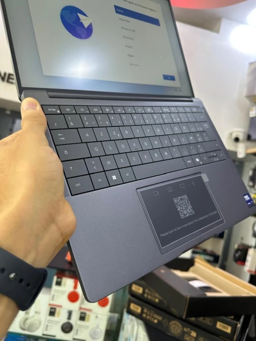 DELL Pro 14 Premuim Intel Ultra 7 266V 12M Cache, à 5,00 GHz 16GB DDR5 512GB SSD FHD+ Intel Arc 8GB