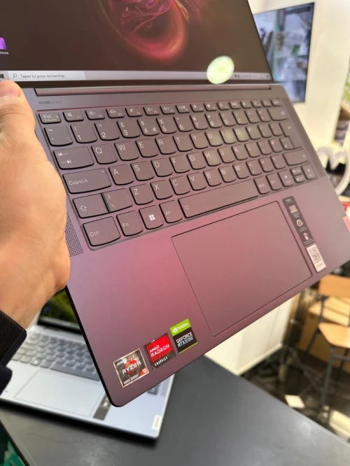 LENOVO YOGA Slim 7 Pro X AMD Ryzen 9 6900HS, 16 Mo 32GB 1TB SSD 14 Full HD 3K 120hz NVIDIA RTX 3050