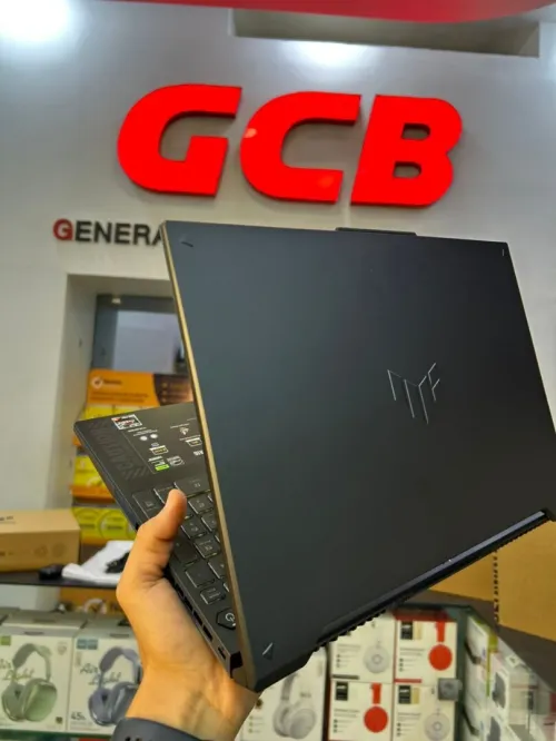 ASUS TUF GAMING A16 FA607N RYZEN 7 7745HS 16GB DDR5 512 SSD ECRAN 16" WUXGA 144Hz NVIDIA RTX4050 6GB