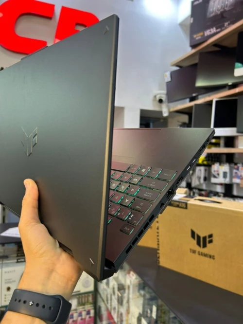 ASUS TUF GAMING A16 FA607N RYZEN 7 7745HS 16GB DDR5 512 SSD ECRAN 16" WUXGA 144Hz NVIDIA RTX4050 6GB