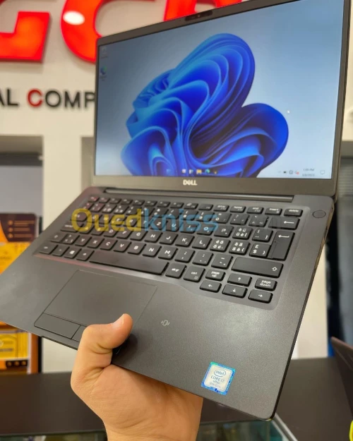 DELL LATITUDE 7400 Carbon Intel Core i7-8665U 8 Mo de cache, jusqu'à 4,80 GHz  8GB  256GB SSD 14" 