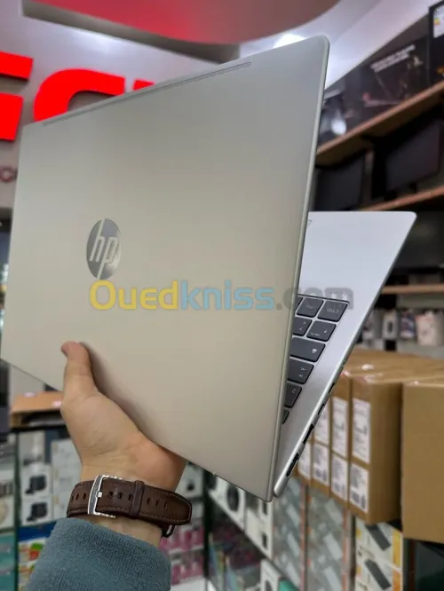 HP ProBook 460 G11 Processeur Intel Core Ultra 5 125U RAM 8GB DDR5 256GB SSD Écran WUXGA IPS