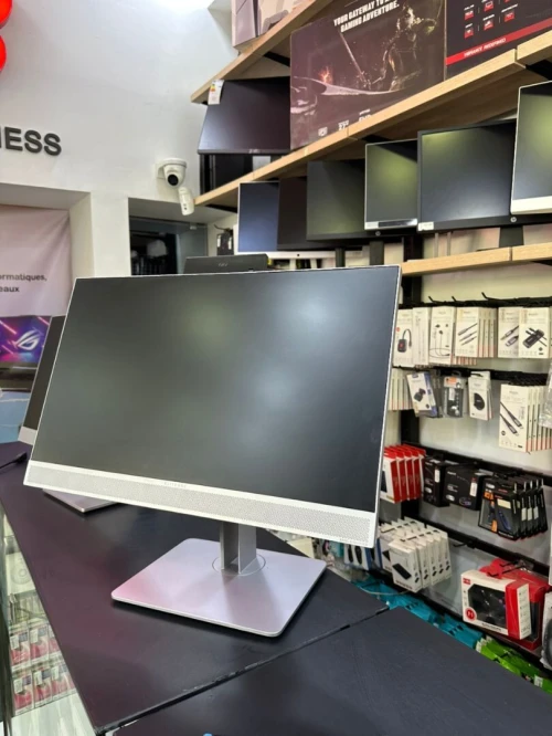 HP ALL IN ONE ELITEONE 800 G3 Intel Core i5-7500T, à 3,3 GHz RAM 8GB DISQUE 256GB SSD ECRAN 24" 