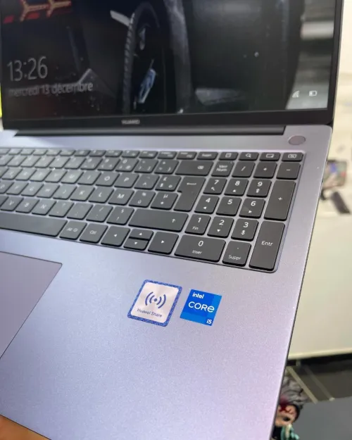 HUAWEI MATEBOOK D16  RLEF-X Intel Core i5-12450H cache 12 Mo,  16GB  512GB SSD  16 FULL HD IPS  