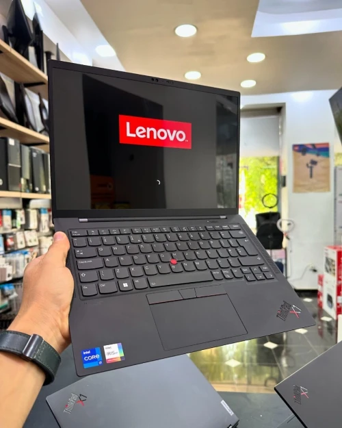 LENOVO THINKPAD X1 Carbon Gen9 Intel Core i7-1185G7 12 Mo , 4,80 GHz, 32GB 1TB SSD 14 4K UHD OLED   