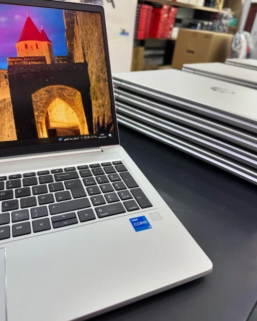 HP PROBOOK 650 G8 Intel Core i5-1135G7 8 Mo de cache, à 4,20 GHz 8GB  256GB SSD 15.6 Full HD