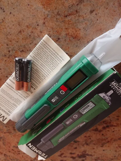 Non contact voltage tester 