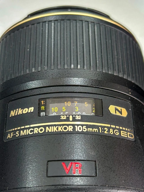 Objectif Nikon AF-S VR 105 mm f/2.8G IF-ED VR - MACRO