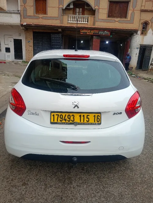 Peugeot 208 2015 Access Facelift