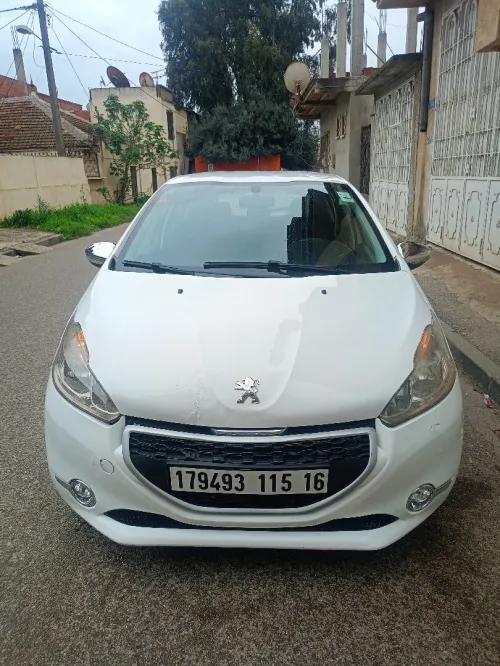 Peugeot 208 2015 Access Facelift