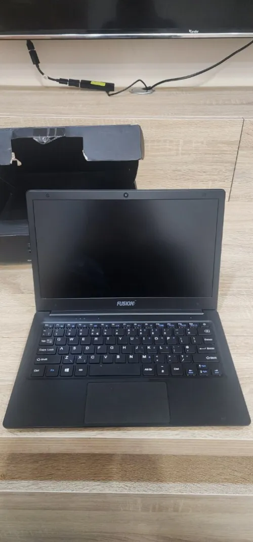 PC PORTABLE JDID BEL CARTON JAMAIS UTILISER 