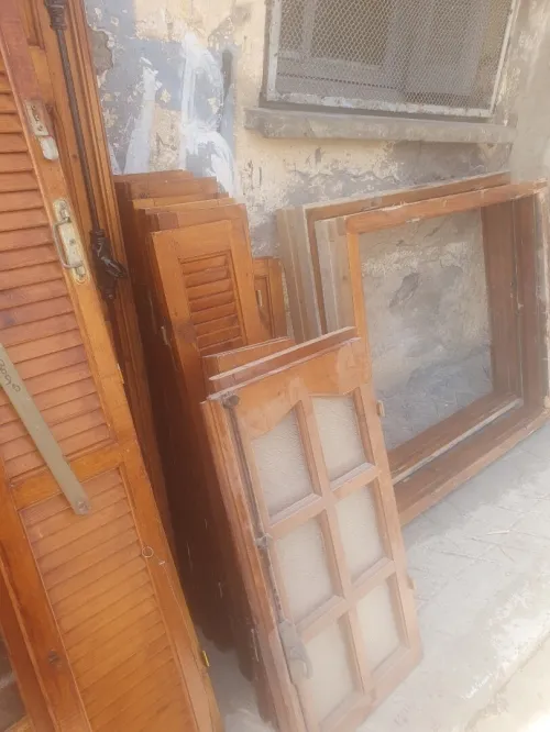 Volets / Portes de buanderie en bois massif