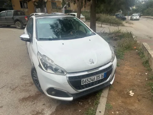 Peugeot 208 2015 Allure Facelift