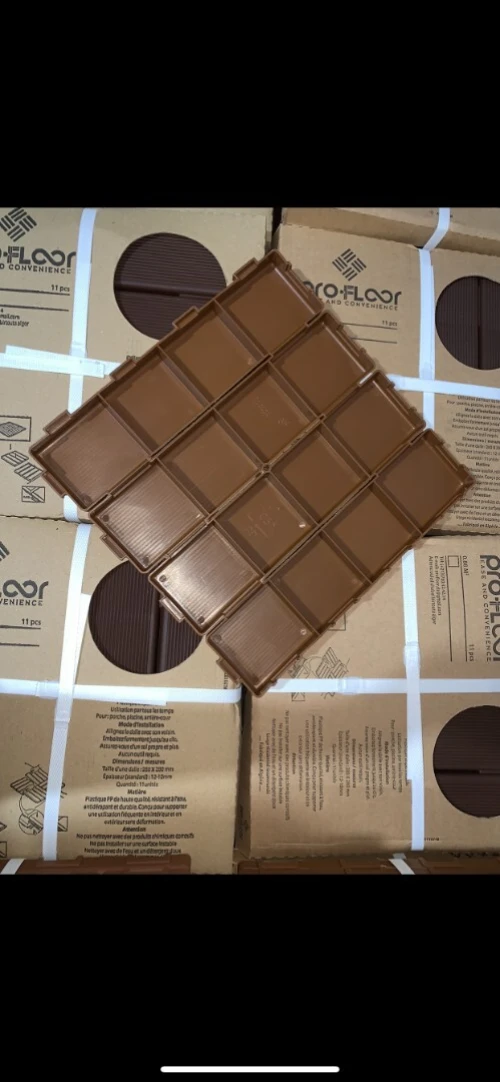 Revêtement de dalle de sol modulaire en plastique pur