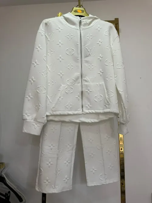 جين ليكات انصومبل      Jean tshirt robe liquette chemise survêtement 