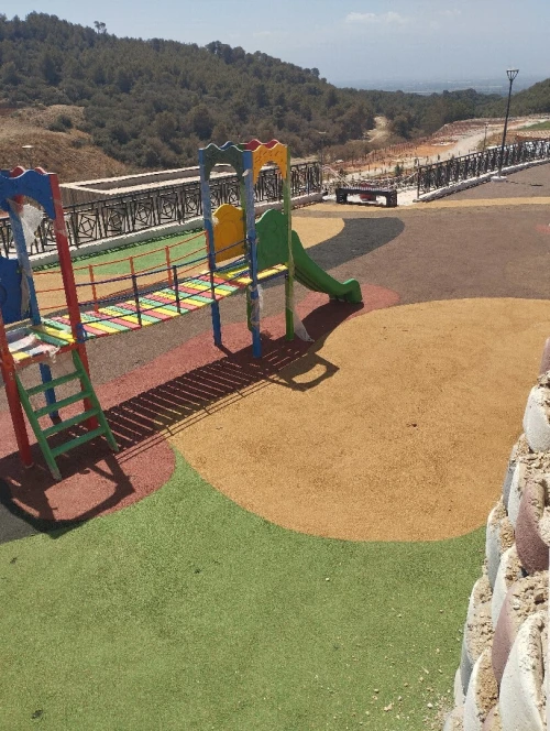 تغطيت الملاعب air de jeux piste d'athlétisme, terrain de sport matico, acrylique, gomme epdm