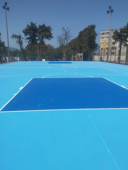 Revêtement terrain de sport et salle en sols sportifs gomme synthétique acrylique epdm tapis 