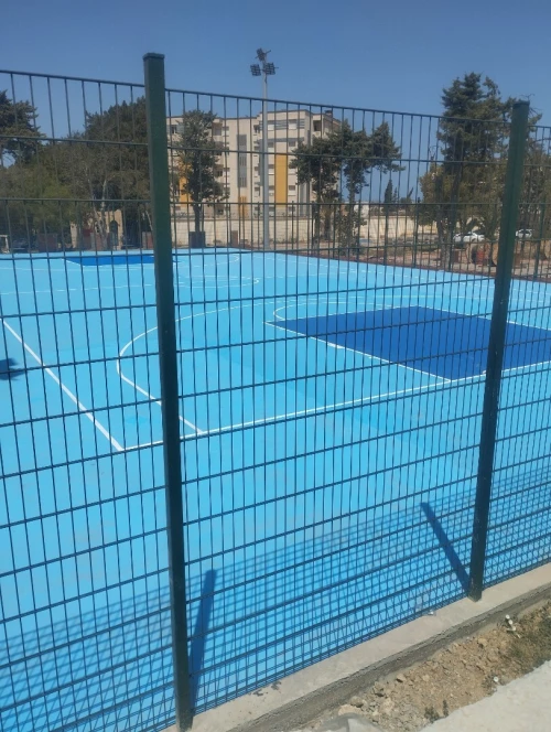Revêtement terrain de sport et salle en sols sportifs gomme synthétique acrylique epdm tapis 