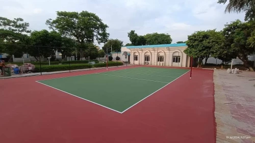 Revêtement terrain de sport et salle en sols sportifs gomme synthétique acrylique epdm tapis 