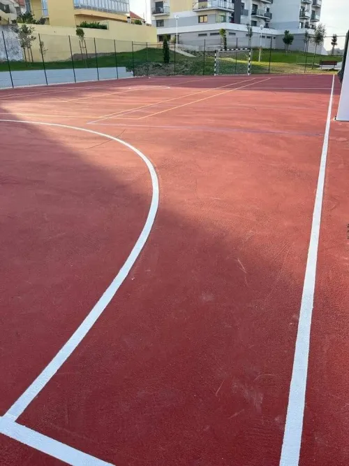Revêtement terrain de sport,sols souples, acrylique,epdm, gomme 