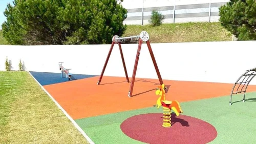 Air de jeux , revêtements Terrain de sport, gomme synthétique acrylique epdm, salle de sport 