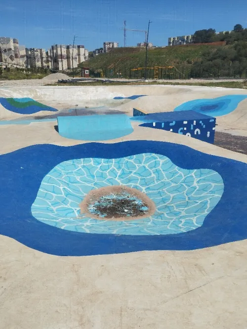 Air de jeux , revêtements Terrain de sport, gomme synthétique acrylique epdm, salle de sport 