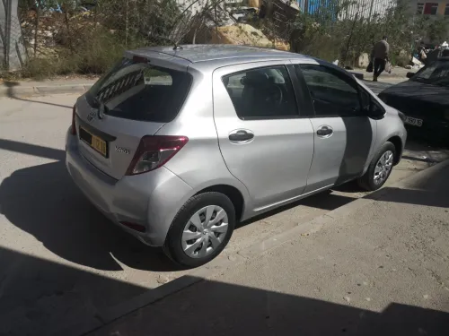 Toyota Yaris 2012 