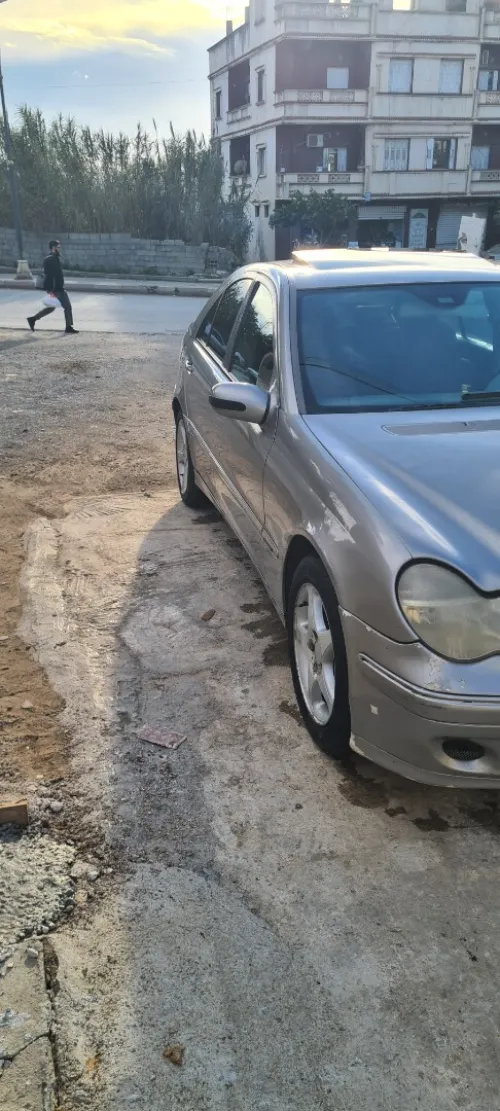 Mercedes Classe C 2004 W203 kawkawa