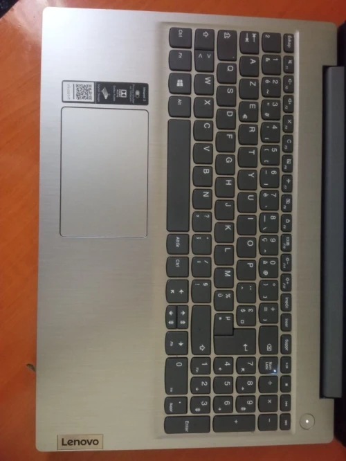 Lenovo IdeaPad 3 | AMD 3020e | 4GB RAM | 256 SSD | 15.6"
