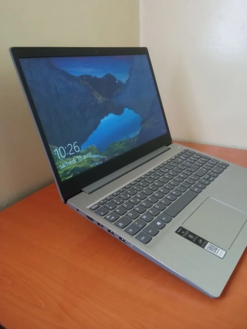 Lenovo IdeaPad 3 | AMD 3020e | 4GB RAM | 256 SSD | 15.6"