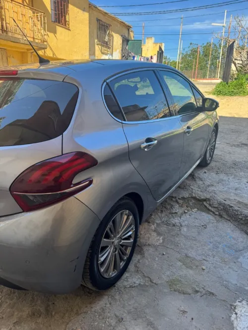 Peugeot 208 2019 Allure Facelift