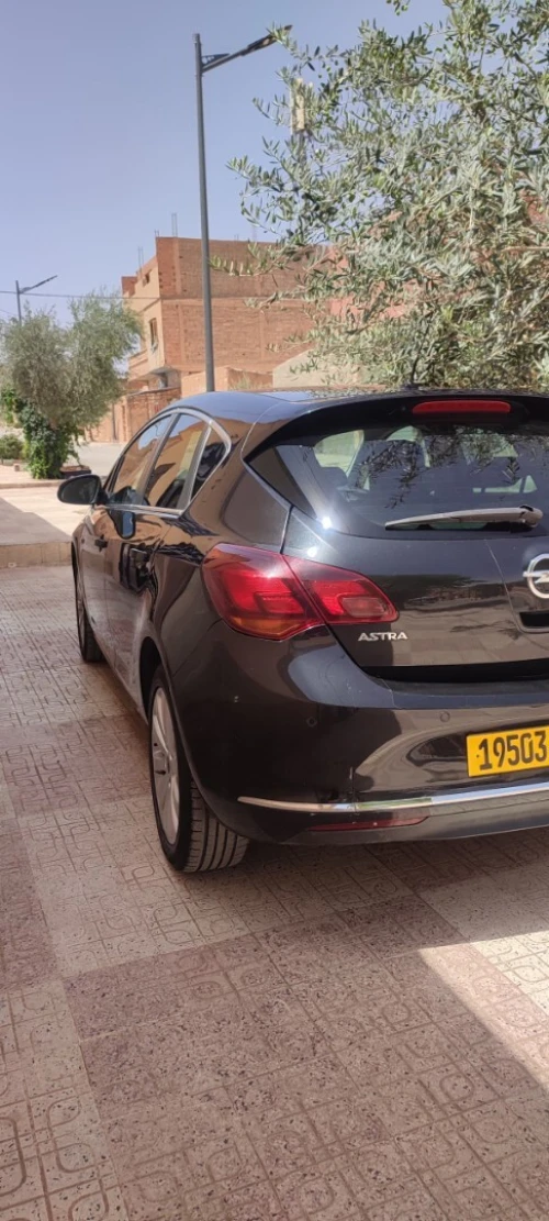 Opel Astra 2017 COSMO