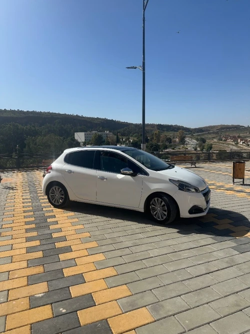 Peugeot 208 2019 Allure