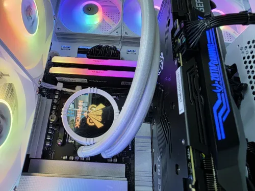 PC GAMER RYZEN 7 7800X3D RTX 3090 24GB