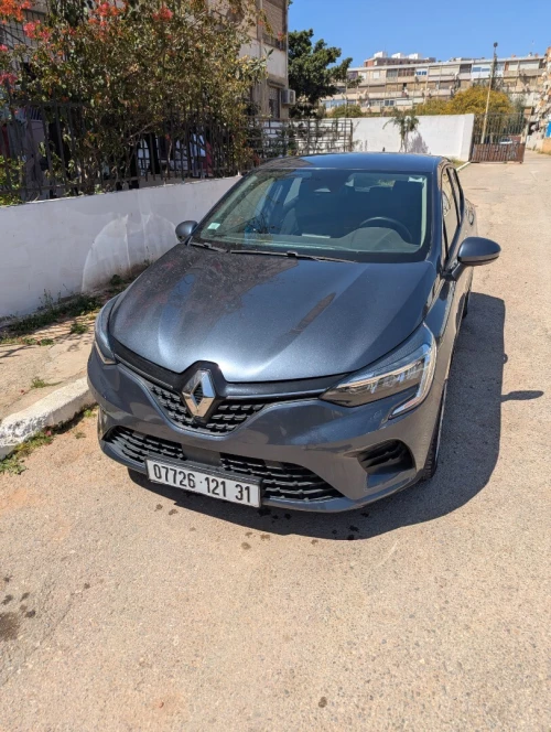Renault Clio 05 2021 Intense