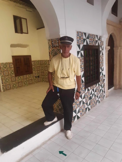 Omar guide casbah