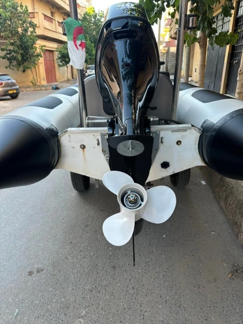 Semi rigide