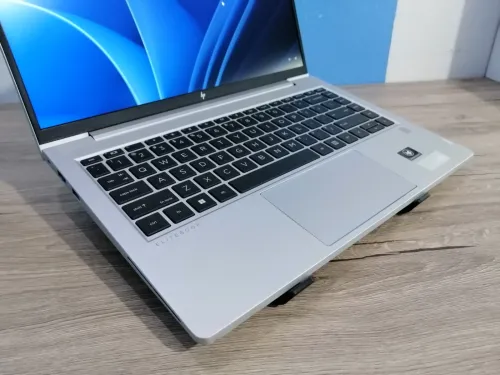 HP EliteBook 645 G9 Rayzen 5 Pro 5675U