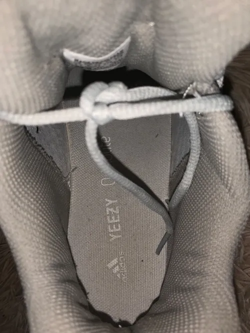 Yeezy 700 static 