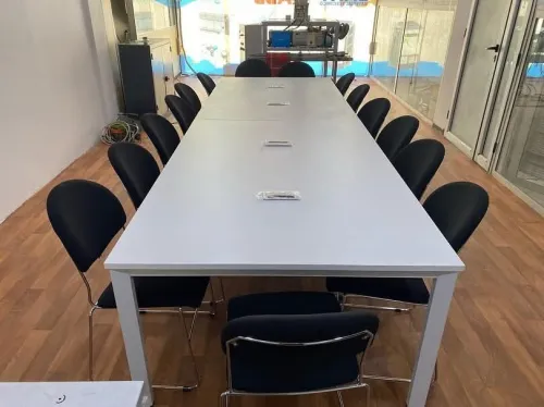 Table de réunion professionnelle moderne | Mobilier de bureau