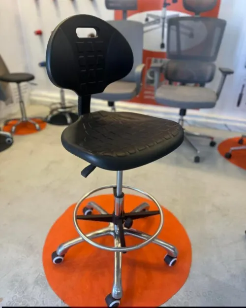 Chaise Labo
