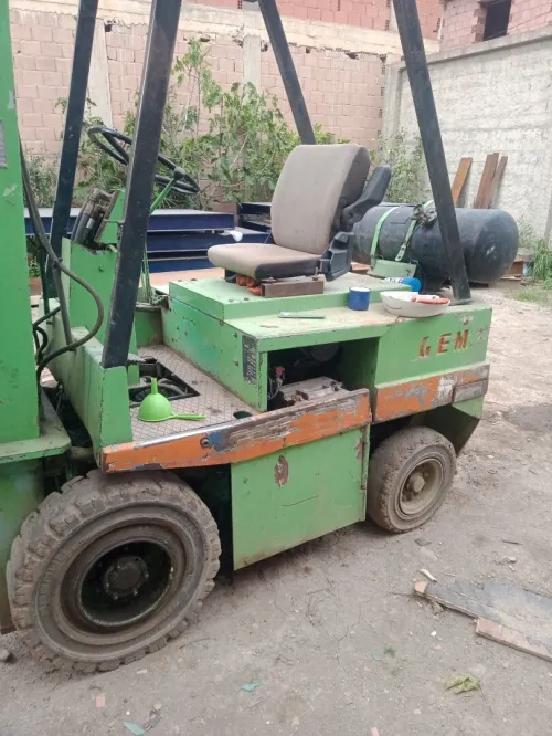 CLARK CHARIOT ELEVATEUR GEM 1991