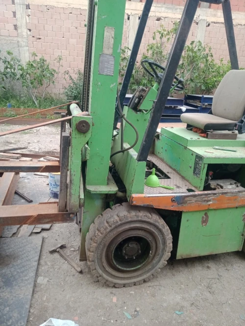 CLARK CHARIOT ELEVATEUR GEM  ESSENCE GEM 1991