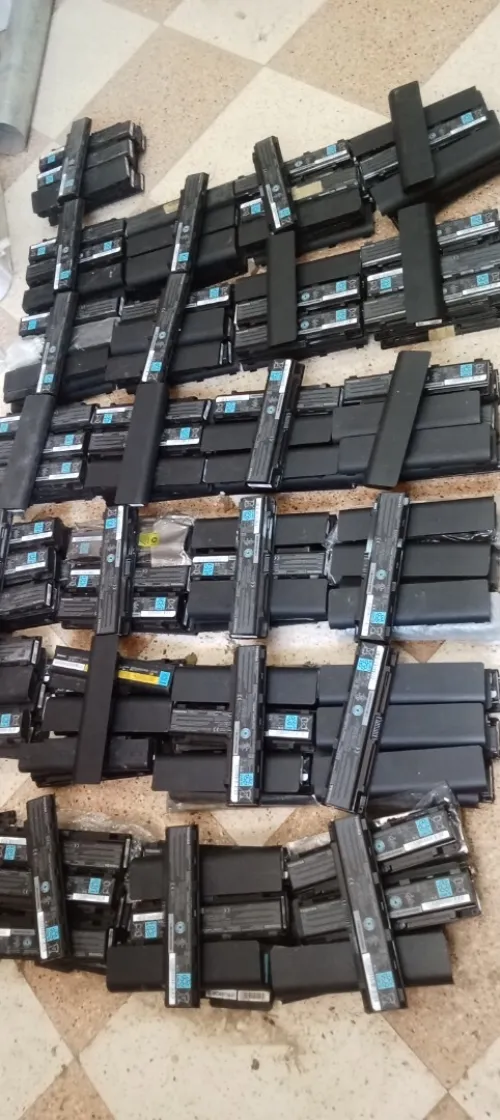 batterie pour laptop quantité 310 psc pour la récupération de battrie lithium سقاط مقاط