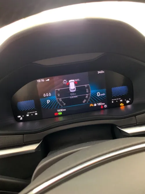 Skoda KaroQ 2025 Tout
